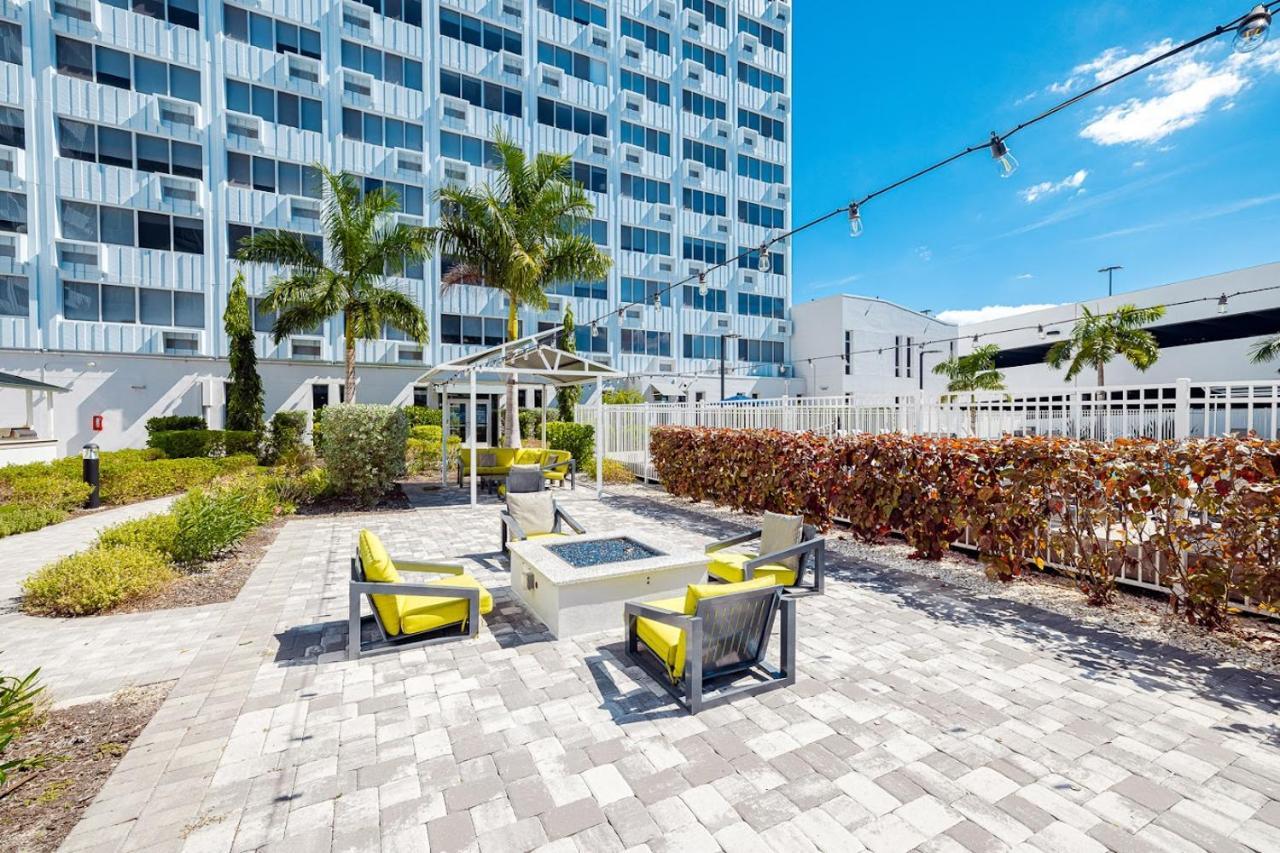 Apartament Frontdesk The Wayland Apts Downtown St Pete Sankt Petersburg Zewnętrze zdjęcie